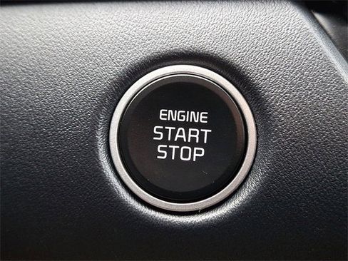 Certified 2025 Kia Seltos SX w/ SX Sunroof Package image 23