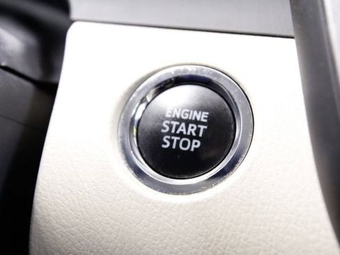 Used 2023 Toyota Camry XLE image 28