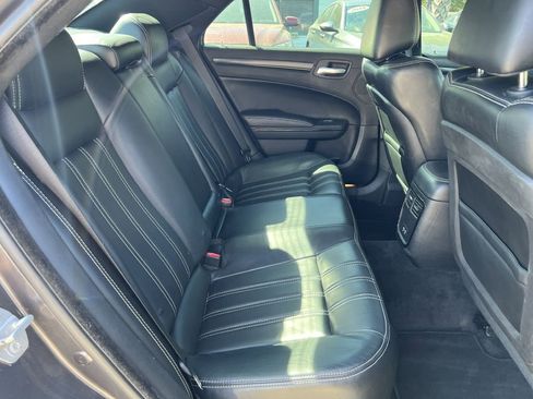 Used 2016 Chrysler 300 S image 10