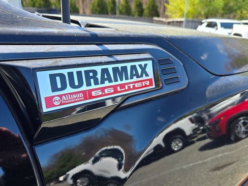 Used 2024 GMC Sierra 3500 AT4 w/ AT4 Preferred Package image 9