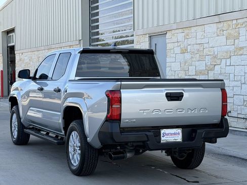 Used 2026 Toyota Tacoma SR AWD/4WD image 4