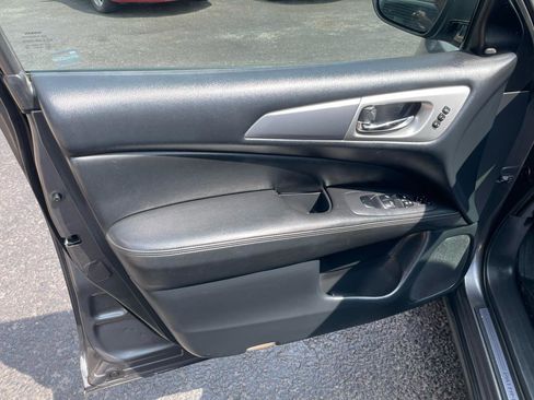 Used 2019 Nissan Pathfinder SL AWD/4WD image 25