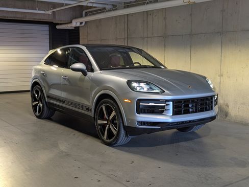 New 2026 Porsche Cayenne S image 10