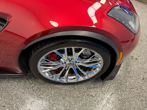 Used 2015 Chevrolet Corvette Z06 w/ 2LZ Preferred Equipment Group RWD image 28