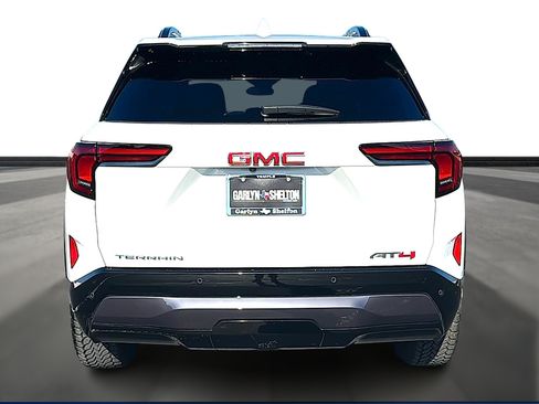 Used 2026 GMC Terrain AT4 w/ LPO, Black Badging Package AWD/4WD image 7