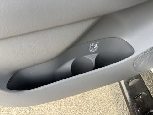 Used 2011 Toyota Tacoma PreRunner w/ SR5 Pkg #2 image 16