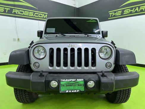 Used 2018 Jeep Wrangler Unlimited Sport S AWD/4WD image 3