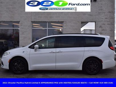 Used 2021 Chrysler Pacifica Limited w/ S Appearance Package