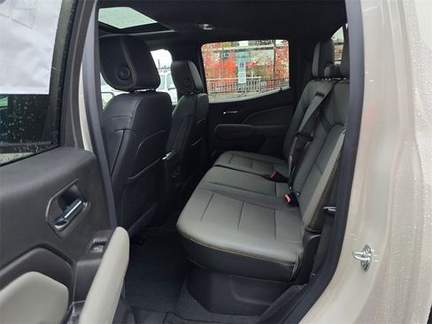 New 2026 Chevrolet Colorado ZR2 w/ Technology Package image 18