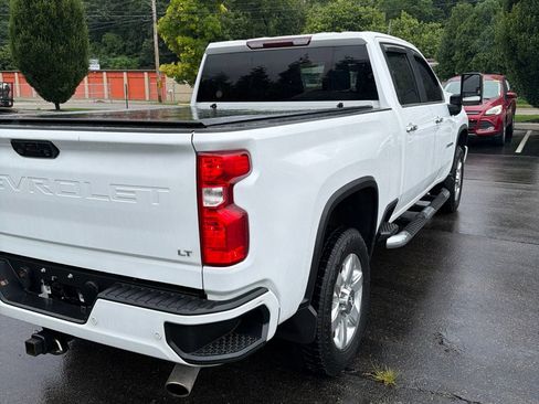 Used 2021 Chevrolet Silverado 2500 LT w/ Z71 Chrome Sport Edition AWD/4WD image 5