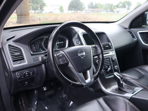 Used 2014 Volvo XC60 T6 AWD/4WD image 15