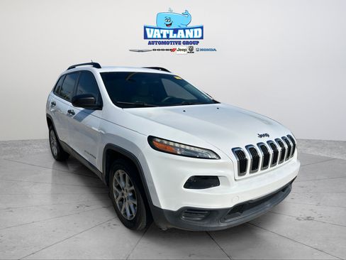 Used 2015 Jeep Cherokee Sport w/ Sport Appearance Group FWD image 22