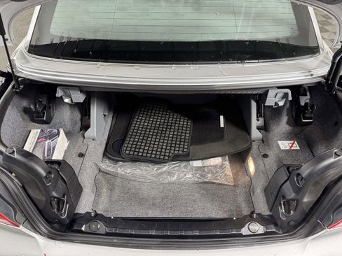 Used 2010 BMW 335i Convertible image 14