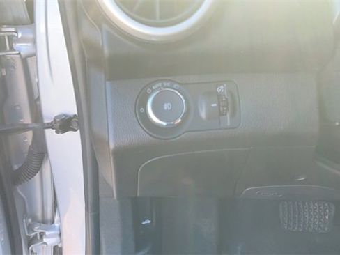 Used 2020 Chevrolet Sonic LT w/ Convenience Package image 16