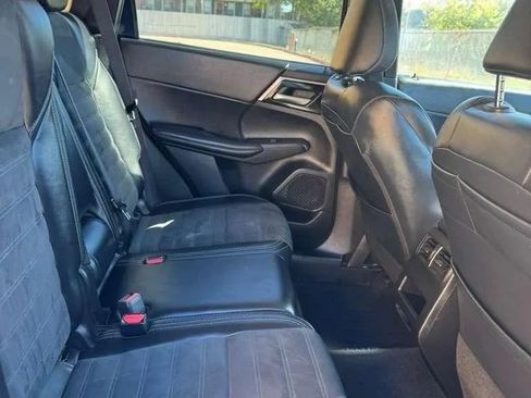 Used 2024 Mitsubishi Outlander SE AWD/4WD image 11