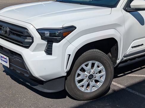 Used 2024 Toyota Tacoma SR5 AWD/4WD image 29