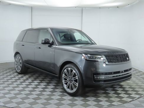 New 2026 Land Rover Range Rover Long Wheelbase SE image 3