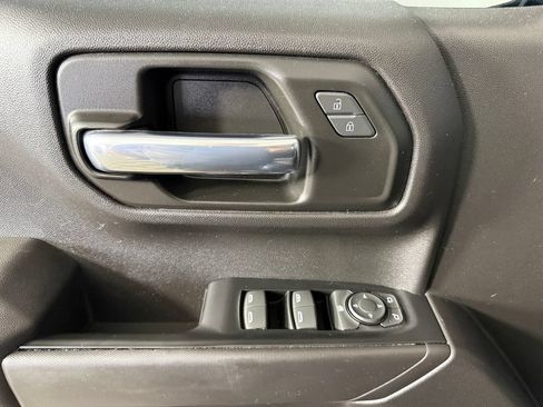 Used 2022 Chevrolet Silverado 1500 Custom AWD/4WD image 26