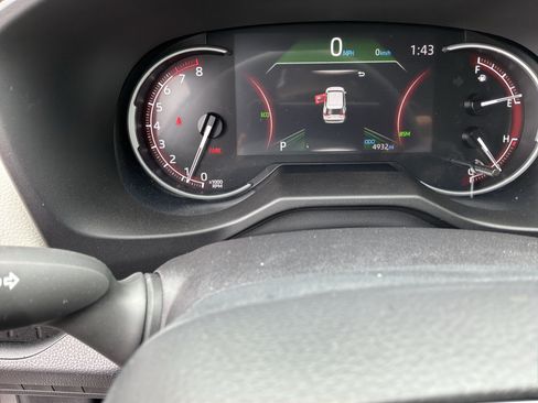 Used 2025 Toyota RAV4 XLE Premium FWD image 22