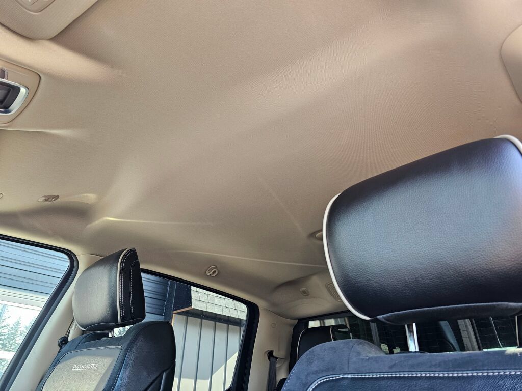 Used 2019 RAM 1500 Laramie AWD/4WD image 23