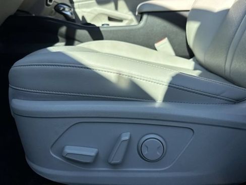 Used 2022 Kia Sorento EX w/ Panoramic Sunroof Package FWD image 14