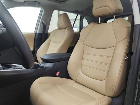 Used 2025 Toyota RAV4 XLE Premium FWD image 14