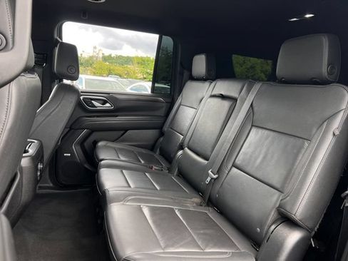 Used 2022 Chevrolet Suburban LT w/ Luxury Package AWD/4WD image 21