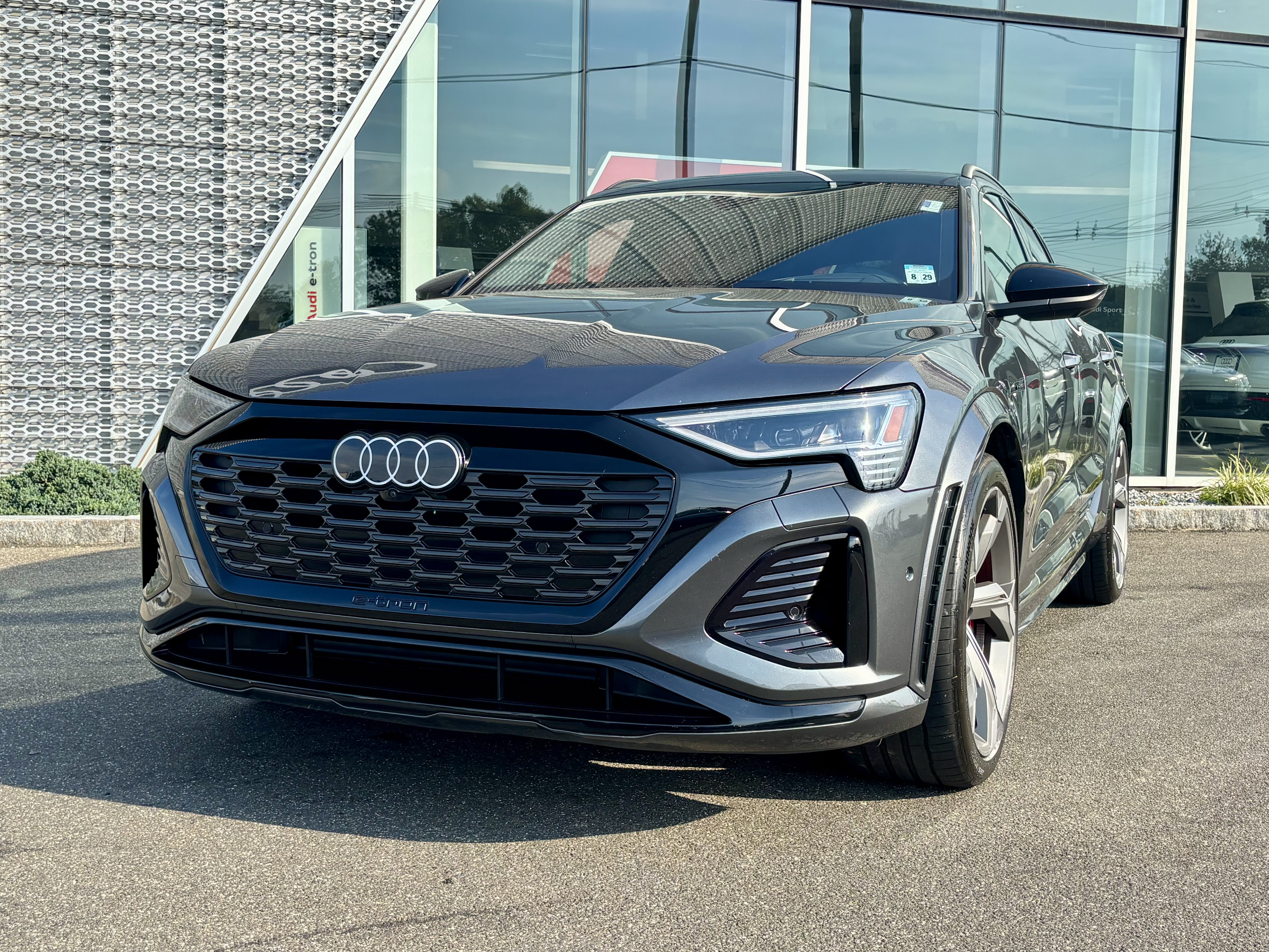Certified 2024 Audi Q8 e-tron Prestige w/ Prestige Package AWD/4WD image 2