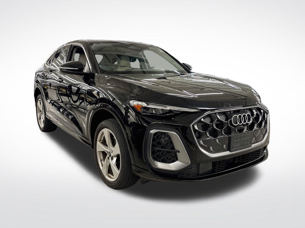 Used 2025 Audi Q5 Premium Plus w/ Premium Plus AWD/4WD image 7