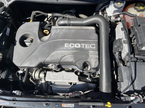 Used 2018 Chevrolet Equinox Premier image 28