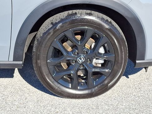 Certified 2025 Honda HR-V Sport image 8