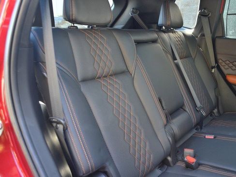 Used 2023 Mitsubishi Outlander SEL image 38