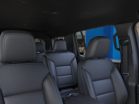 New 2027 Chevrolet Traverse LT w/ Midnight/Sport Edition FWD image 24