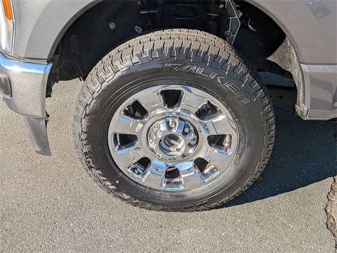 Used 2023 Ford F250 Lariat w/ Lariat Ultimate Package image 10