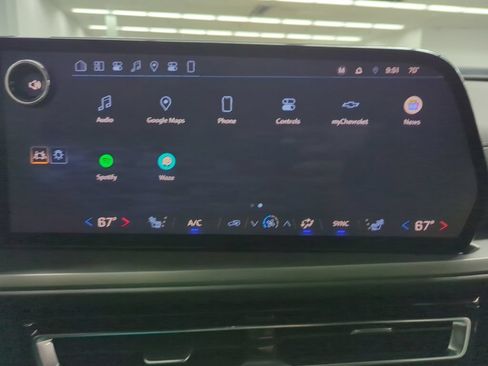 Used 2024 Chevrolet Traverse LT w/ Enhanced Driving Package FWD image 22