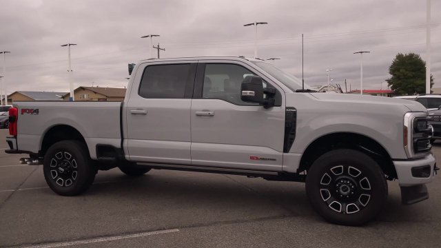 Used 2026 Ford F350 Platinum AWD/4WD image 3