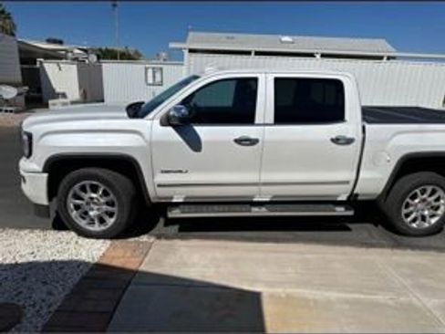 Used 2018 GMC Sierra 1500 Denali AWD/4WD image 4