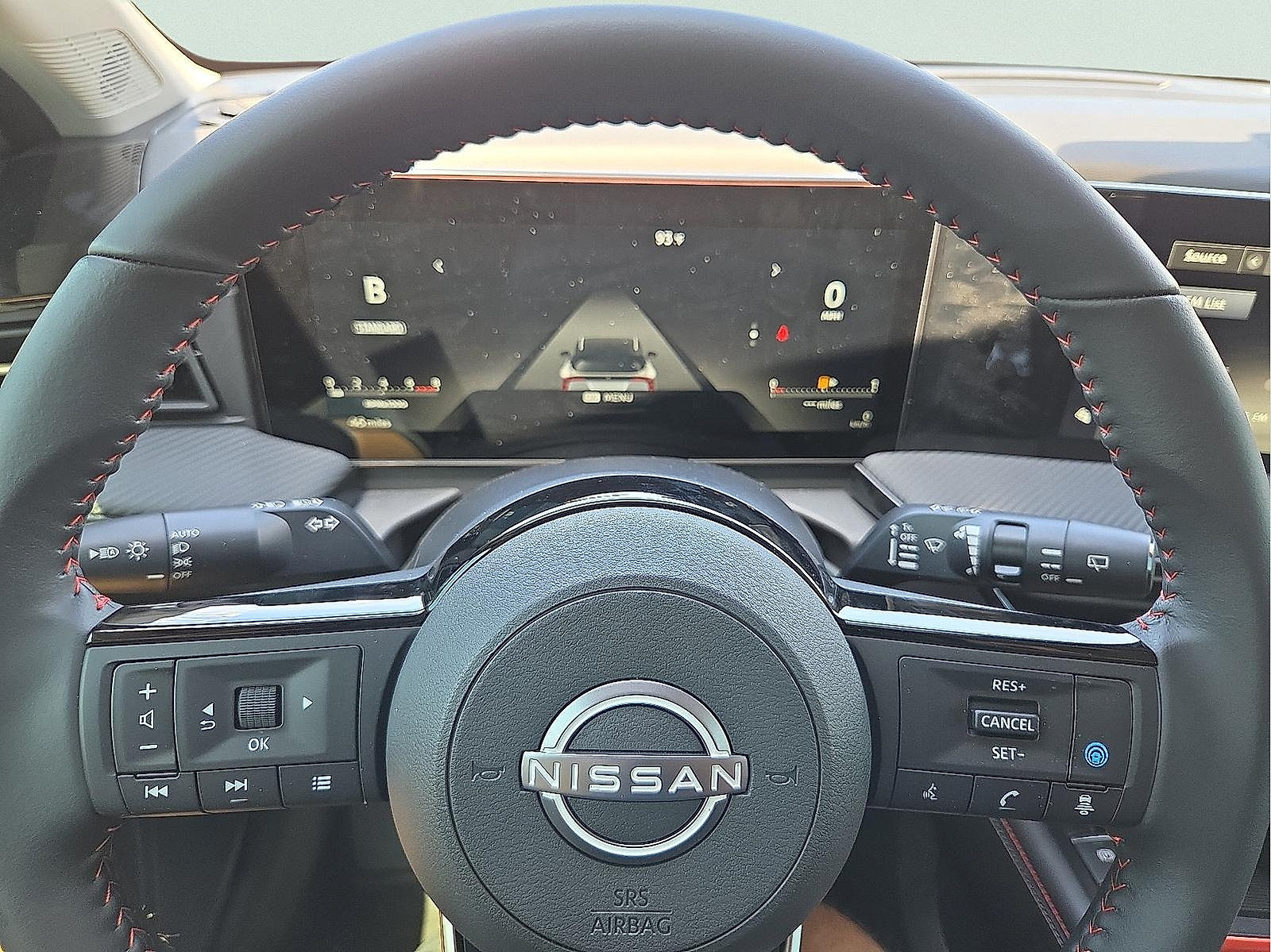 Used 2025 Nissan Kicks SR AWD/4WD image 49