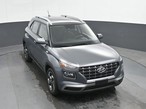 Used 2026 Hyundai Venue SEL FWD image 34
