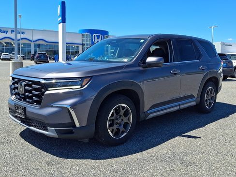 Used 2024 Honda Pilot EX-L image 3