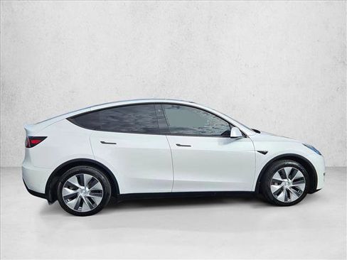 Used 2021 Tesla Model Y Long Range image 4