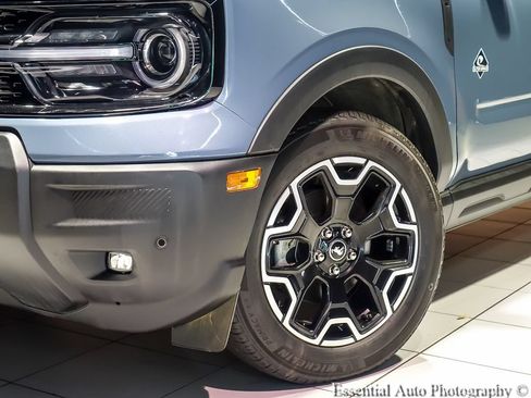 Used 2025 Ford Bronco Sport Outer Banks w/ Outer Banks Tech Package+ AWD/4WD image 5