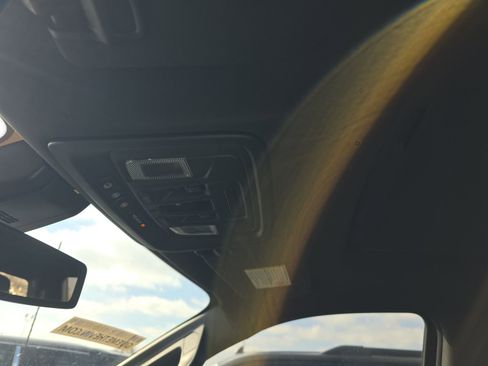 Used 2022 Chevrolet Silverado 2500 High Country w/ Safety Package II image 19