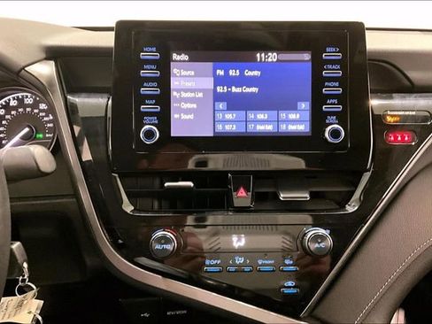 Used 2024 Toyota Camry SE image 15