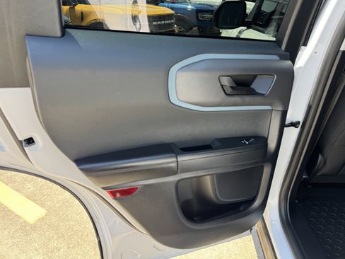 Used 2022 Ford Bronco Sport Badlands image 15