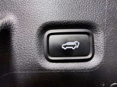 Used 2023 Hyundai Santa Fe SEL FWD image 43