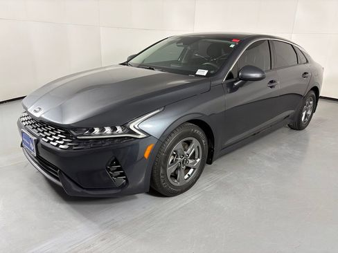Used 2021 Kia K5 LXS FWD image 4