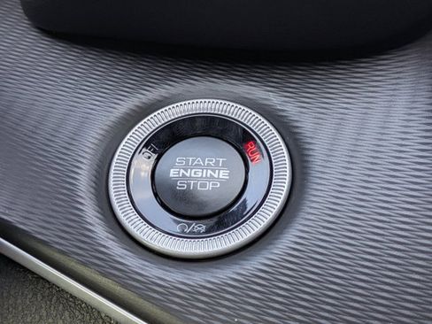 New 2025 Jeep Grand Cherokee L Laredo image 25