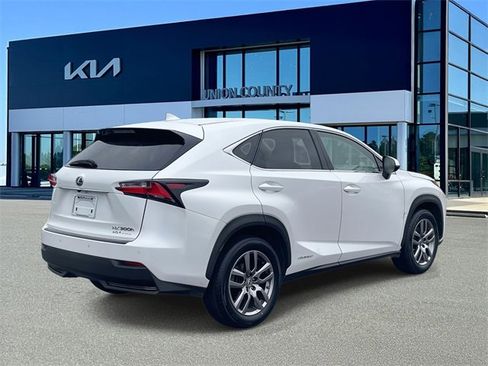 Used 2015 Lexus NX 300h FWD image 8
