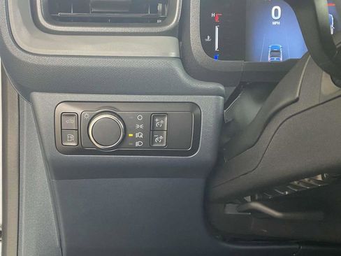 New 2025 Ford Maverick XL image 27